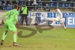 3. Liga - 1. FC Magdeburg - FC Ingolstadt 04 - Fatih Kaya (#9,FCI)  - Morten Behrens (#12 Magdeburg) - Foto: Jürgen Meyer