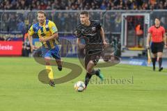 3. Liga - Fußball - Eintracht Braunschweig - FC Ingolstadt 04 - Maximilian Thalhammer (6, FCI) Danilo Wiebe (23 Braunschweig)