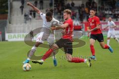 3. Liga - Fußball - SG Sonnenhof Großaspach - FC Ingolstadt 04 - Caniggia Ginola Elva (14, FCI) Korbinian Burger (4 SG) Zweikampf