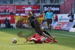 3. Liga - Hallescher FC - FC Ingolstadt 04 - Caniggia Ginola Elva (14, FCI) wird gefoult von Kastenhofer Niklas (3 Halle)