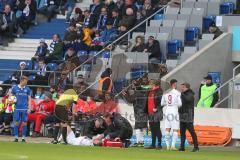 3. Liga - 1. FC Magdeburg - FC Ingolstadt 04 - Tobias Schröck (#21,FCI)  verletzt am Boden - Chef-Trainer Jeff Saibene (FCI) gibt Fatih Kaya (#9,FCI)  Anweisungen - Foto: Jürgen Meyer