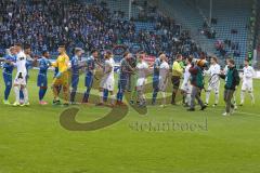 3. Liga - 1. FC Magdeburg - FC Ingolstadt 04 - Die Mannschaften begrüssen sich - Foto: Jürgen Meyer