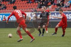 3. Liga - Hallescher FC - FC Ingolstadt 04 - Maximilian Beister (10, FCI) Landgraf Niklas (31 Halle) Syhre Anthony (4 Halle)