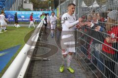 3. Fußball-Liga - Saison 2019/2020 - SV Waldhof Mannheim - FC Ingolstadt 04 - Die Spieler bedanken sich bei den mitgereisten Fans Stefan Kutschke (#30,FCI)  - Foto: Stefan Bösl