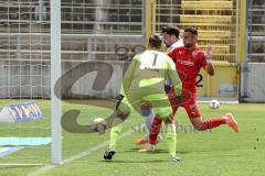 3. Liga - 1860 München - FC Ingolstadt 04 - Fatih Kaya (9, FCI) kommt zu spät Torwart Hiller Marco (1, München) Erdmann Dennis (13, München)