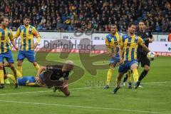 3. Liga - Fußball - Eintracht Braunschweig - FC Ingolstadt 04 - Tor Jubel Nico Antonitsch (5, FCI) Kopfball