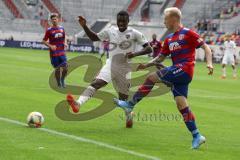 3. Liga - Fußball - KFC Uerdingen - FC Ingolstadt 04 - durch die Mitte, Agyemang Diawusie (11, FCI) Pflücke Patrick