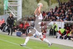 3. Liga - Fußball - SG Sonnenhof Großaspach - FC Ingolstadt 04 - Einwurf Gordon Büch (38, FCI)