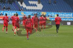 3. Fußball-Liga - Saison 2019/2020 - MSV Duisburg - FC Ingolstadt 04 - Die Spieler begrüssen die Fans - Foto: Meyer Jürgen