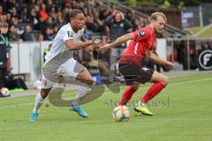 3. Liga - Fußball - SG Sonnenhof Großaspach - FC Ingolstadt 04 - Caniggia Ginola Elva (14, FCI) Korbinian Burger (4 SG)