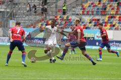 3. Liga - Fußball - KFC Uerdingen - FC Ingolstadt 04 - Dorda Christian (KFC 7) Caniggia Ginola Elva (14, FCI) Kirchhoff Jan (KFC 4)