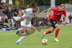 3. Liga - Fußball - SG Sonnenhof Großaspach - FC Ingolstadt 04 - Caniggia Ginola Elva (14, FCI) Korbinian Burger (4 SG)