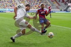 3. Liga - Fußball - KFC Uerdingen - FC Ingolstadt 04 - Peter Kurzweg (16, FCI) Gündüz Selim (KFC 3)