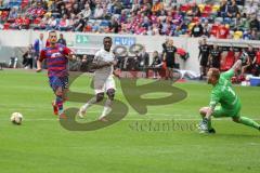 3. Liga - Fußball - KFC Uerdingen - FC Ingolstadt 04 - Konrad Manuel (KFC 28) Agyemang Diawusie (11, FCI) passt zu Stefan Kutschke (30, FCI) der trifft zum Endstand 0:3 Tor Jubel, Torwart Königshofer Lukas (KFC 1) ohne Chance