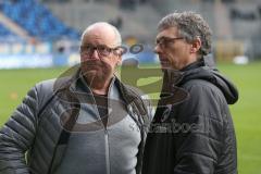 3. Fußball-Liga - Saison 2019/2020 - SV Waldhof Mannheim - FC Ingolstadt 04 - Sportdirektor Michael Henke (FCI)  im Gespräch mit Peter Jackwerth FCI - Foto: Stefan Bösl