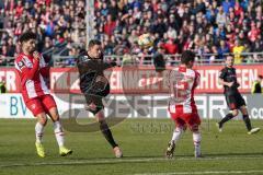 3. Liga - Würzburger Kickers - FC Ingolstadt 04 - mitte Marcel Gaus (19, FCI) Schuß auf das Tor, Patrick Sontheimer (12 Würzburg) blockt