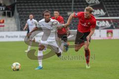 3. Liga - Fußball - SG Sonnenhof Großaspach - FC Ingolstadt 04 - Caniggia Ginola Elva (14, FCI) Korbinian Burger (4 SG) Zweikampf