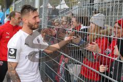 3. Fußball-Liga - Saison 2019/2020 - SV Waldhof Mannheim - FC Ingolstadt 04 - Die Spieler bedanken sich bei den mitgereisten Fans Robin Krausse (#23,FCI)  - Foto: Stefan Bösl