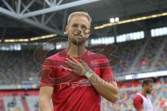 3. Liga - Fußball - KFC Uerdingen - FC Ingolstadt 04 - Maximilian Beister (10, FCI)  wird verabschiedet vom KFC