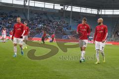 3. Liga - 1. FC Magdeburg - FC Ingolstadt 04 - Beister Maximilian (#10,FCI) - Maximilian Thalhammer (#6,FCI) - Nico Antonitsch (#5,FCI)  verlassen das Spielfeld nach dem warm machen - Foto: Jürgen Meyer