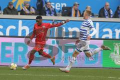 3. Fußball-Liga - Saison 2019/2020 - MSV Duisburg - FC Ingolstadt 04 - Frederic Ananou (#2,FCI) - Lukas Daschner (#13 Duisburg) - Foto: Meyer Jürgen