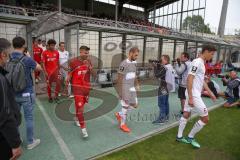 3. Fußball-Liga - Saison 2019/2020 - Bayern München II - FC Ingolstadt 04 - Die Mannschaft betritt das Spielfeld - Foto: Meyer Jürgen