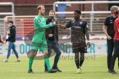 3. Liga - SV Meppen - FC Ingolstadt 04 - Spiel ist aus, Ingolstadt jubelt, Meppen lässt Köpfe hägen, Torwart Marco Knaller (1, FCI) Frederic Ananou (2, FCI) 
