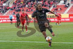 3. Liga - Hallescher FC - FC Ingolstadt 04 - Björn Paulsen (4, FCI) kämpft sich zum Ball