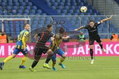 3. Liga - Fußball - Eintracht Braunschweig - FC Ingolstadt 04 - rechts Michael Heinloth (17, FCI) Fatih Kaya (9, FCI) Manuel Schwenk (22 Braunschweig)