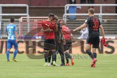 3. Liga - SV Meppen - FC Ingolstadt 04 - Spiel ist aus, Ingolstadt jubelt, Meppen lässt Köpfe hägen, Fatih Kaya (9, FCI) Dennis Eckert Ayensa (7, FCI) Stefan Kutschke (30, FCI)