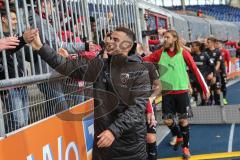 3. Liga - Fußball - Eintracht Braunschweig - FC Ingolstadt 04 - Das Team bedankt sich bei den Fans, Fatih Kaya (9, FCI) Maximilian Wolfram (8, FCI) Maximilian Beister (10, FCI) Björn Paulsen (4, FCI)