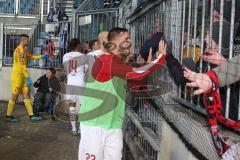 3. Liga - 1. FC Magdeburg - FC Ingolstadt 04 - Die Spieler bedanken sich bei den Fans nach dem Spiel - jubel - Robin Krausse (#23,FCI)  - Foto: Jürgen Meyer