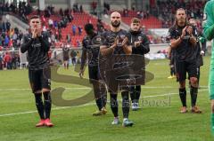 3. Liga - Hallescher FC - FC Ingolstadt 04 - Die Spieler bedanken sich nach dem Spiel bei den mitgereisten Fans, Thomas Keller (27, FCI) Agyemang Diawusie (11, FCI) Nico Antonitsch (5, FCI) Dennis Eckert Ayensa (7, FCI) Björn Paulsen (4, FCI)