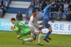 3. Liga - 1. FC Magdeburg - FC Ingolstadt 04 - Fatih Kaya (#9,FCI)  einen Schritt zu spät - Morten Behrens (#12 Magdeburg) - Brian Koglin (#4 Magdeburg) - Foto: Jürgen Meyer