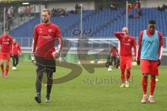 3. Fußball-Liga - Saison 2019/2020 - MSV Duisburg - FC Ingolstadt 04 - Die Spieler verlassen nach dem warm machen das Spielfeld - Torwart Marco Knaller (#1,FCI) - Frederic Ananou (#2,FCI) - Foto: Meyer Jürgen