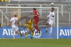 3. Fußball-Liga - Saison 2019/2020 - Bayern München II - FC Ingolstadt 04 - Torwart Fabijan Buntic (#24,FCI)  - Stefan Kutschke (#30,FCI)  - Foto: Meyer Jürgen