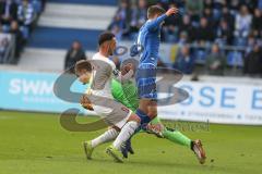 3. Liga - 1. FC Magdeburg - FC Ingolstadt 04 - Fatih Kaya (#9,FCI)  einen Schritt zu spät - Morten Behrens (#12 Magdeburg) - Brian Koglin (#4 Magdeburg) - Foto: Jürgen Meyer