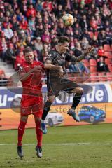 3. Liga - Hallescher FC - FC Ingolstadt 04 - Dennis Eckert Ayensa (7, FCI) Syhre Anthony (4 Halle) Kopfballduell