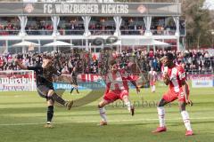 3. Liga - Würzburger Kickers - FC Ingolstadt 04 - Fatih Kaya (9, FCI) Robert Herrmann (38 Würzburg) Leroy Kwadwo (5 Würzburg) Schuß