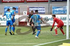 3. Liga - SV Meppen - FC Ingolstadt 04 - Filip Bilbija (35, FCI) gibt Ball nochmal ab an Caniggia Ginola Elva (14, FCI), Torwart Domaschke Erik (32 Meppen) Amin Hassan (7 Meppen) Jesgarzewski Janik (3 Meppen) Osee Yannick (4 Meppen)