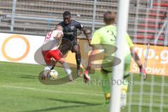 3. Fußball-Liga - Saison 2019/2020 - FC Victoria Köln - FC Ingolstadt 04 - Agyemang Diawusie (#11,FCI)  - Kevin Holzweiler (#19 Köln) - Foto: Meyer Jürgen