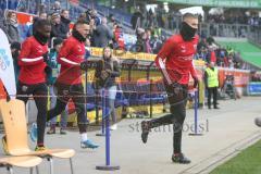 3. Fußball-Liga - Saison 2019/2020 - MSV Duisburg - FC Ingolstadt 04 - Die Spieler betreten das Spielfeld zum warm machen - Agyemang Diawusie (#11,FCI)  - Filip Bilbija (#35,FCI)  -   - Foto: Meyer Jürgen