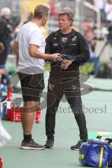 3. Fußball-Liga - Saison 2019/2020 - Bayern München II - FC Ingolstadt 04 - Chef-Trainer Jeff Saibene (FCI) bei der roten Karte gegen Peter Kurzweg (#16,FCI) - Foto: Meyer Jürgen