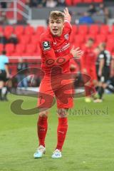 3. Fußball-Liga - Saison 2019/2020 - FC Ingolstadt 04 - FSV Zwickau - Dennis Eckert Ayensa (#7,FCI) reklamiert beim Schiedrichter - Foto: Meyer Jürgen