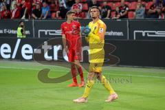 3. Liga - Fußball - FC Ingolstadt 04 - Hansa Rostock - 2.2 Spiel ist aus, FCI bedankt sich bei den Fans, Torwart Fabijan Buntic (24, FCI)