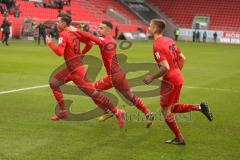 3. Fußball-Liga - Saison 2019/2020 - FC Ingolstadt 04 - 1.FC Kaiserslautern - Thomas Keller (#27,FCI)  mit dem 2:1 Führungstreffer - Jubel - Filip Bilbija (#35,FCI)  - Fatih Kaya (#9,FCI)  - Foto: Meyer Jürgen