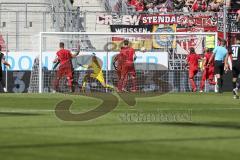 Im Bild: Tor für den (HSC) - Fabijan Buntic (#24 FC Ingolstadt) ist machtlos

Fussball - 3. Bundesliga - Ingolstadt - Saison 2019/2020 - FC Ingolstadt 04 - Hallescher FC - 15.09.2019 -  Foto: Ralf Lüger