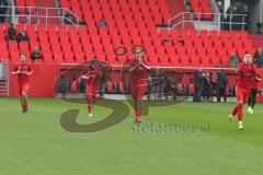 3. Fußball-Liga - Saison 2019/2020 - FC Ingolstadt 04 - Carl Zeiss Jena - Die Spieler begrüßen die Fans - Foto: Meyer Jürgen