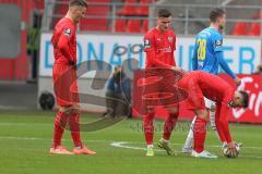 3. Fußball-Liga - Saison 2019/2020 - FC Ingolstadt 04 - Carl Zeiss Jena - Dennis Eckert Ayensa (#7,FCI)  legt sich den Ball zurecht - Stefan Kutschke (#30,FCI)  - Thomas Keller (#27,FCI)  - Foto: Meyer Jürgen