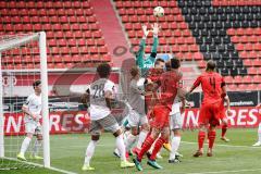 3. Liga - FC Ingolstadt 04 - FC Bayern Amateure - Torwart Ron-Thorben Hoffmann (1 FCB) fängt sicher